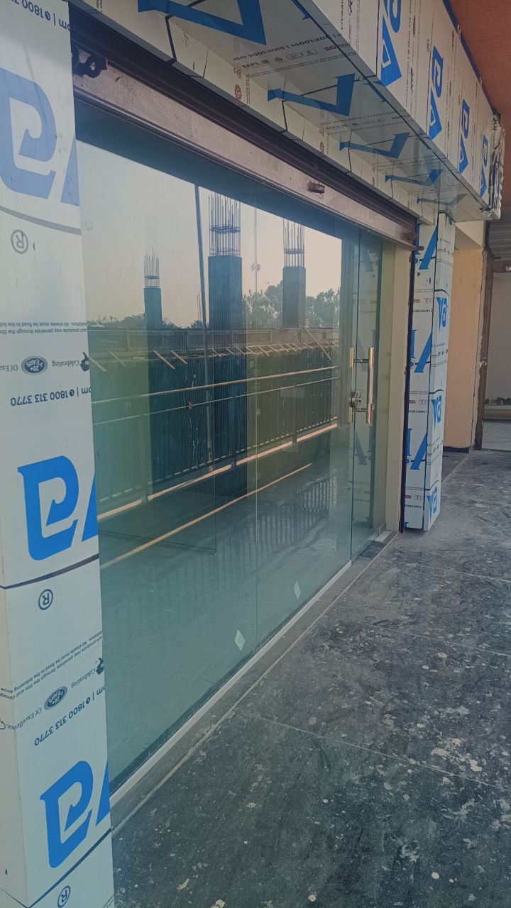 Shop/Showroom