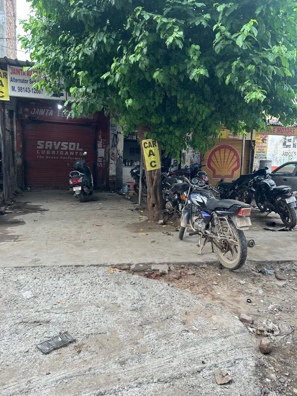 Shop/Showroom
